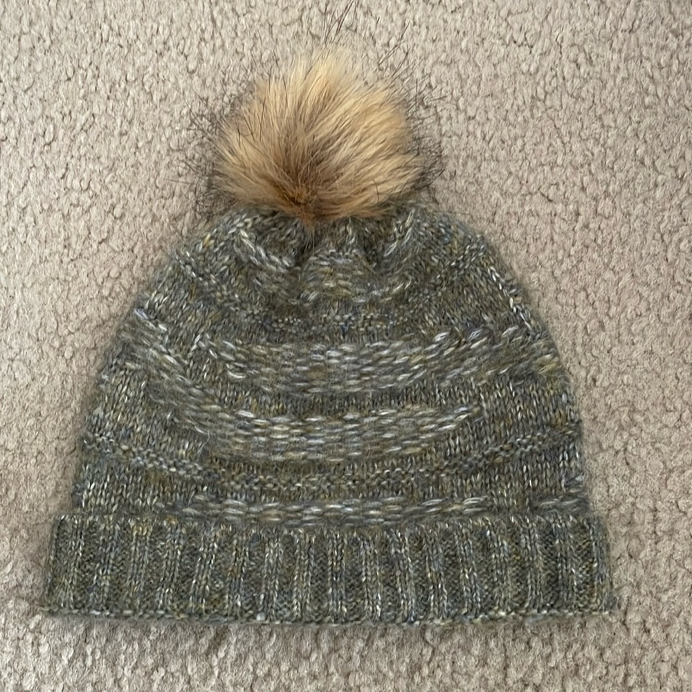 Pom Pom beanie